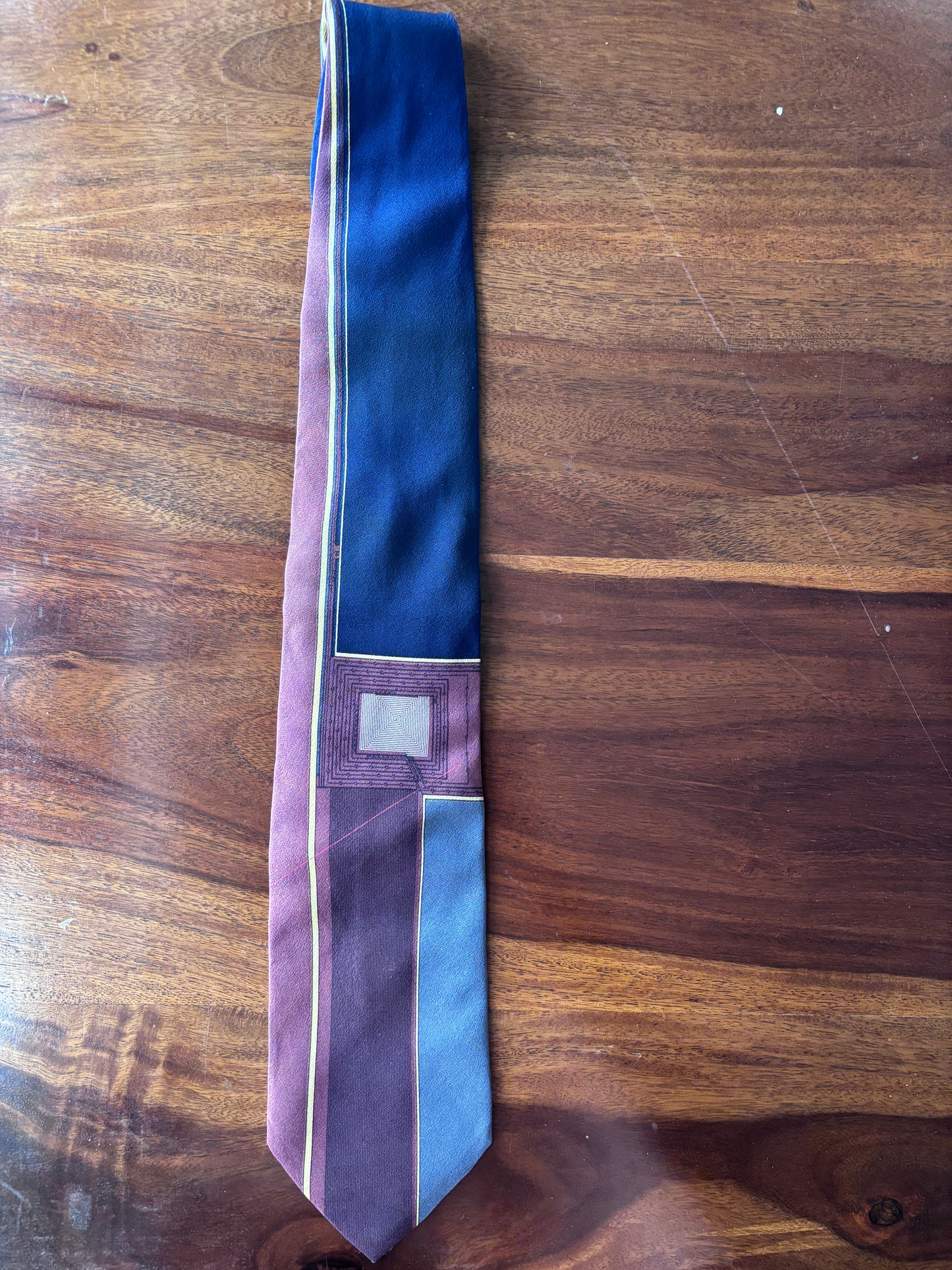 Frank Lloyd Wright Silk Tie (Made in Italy) – Vintage Geometric Design