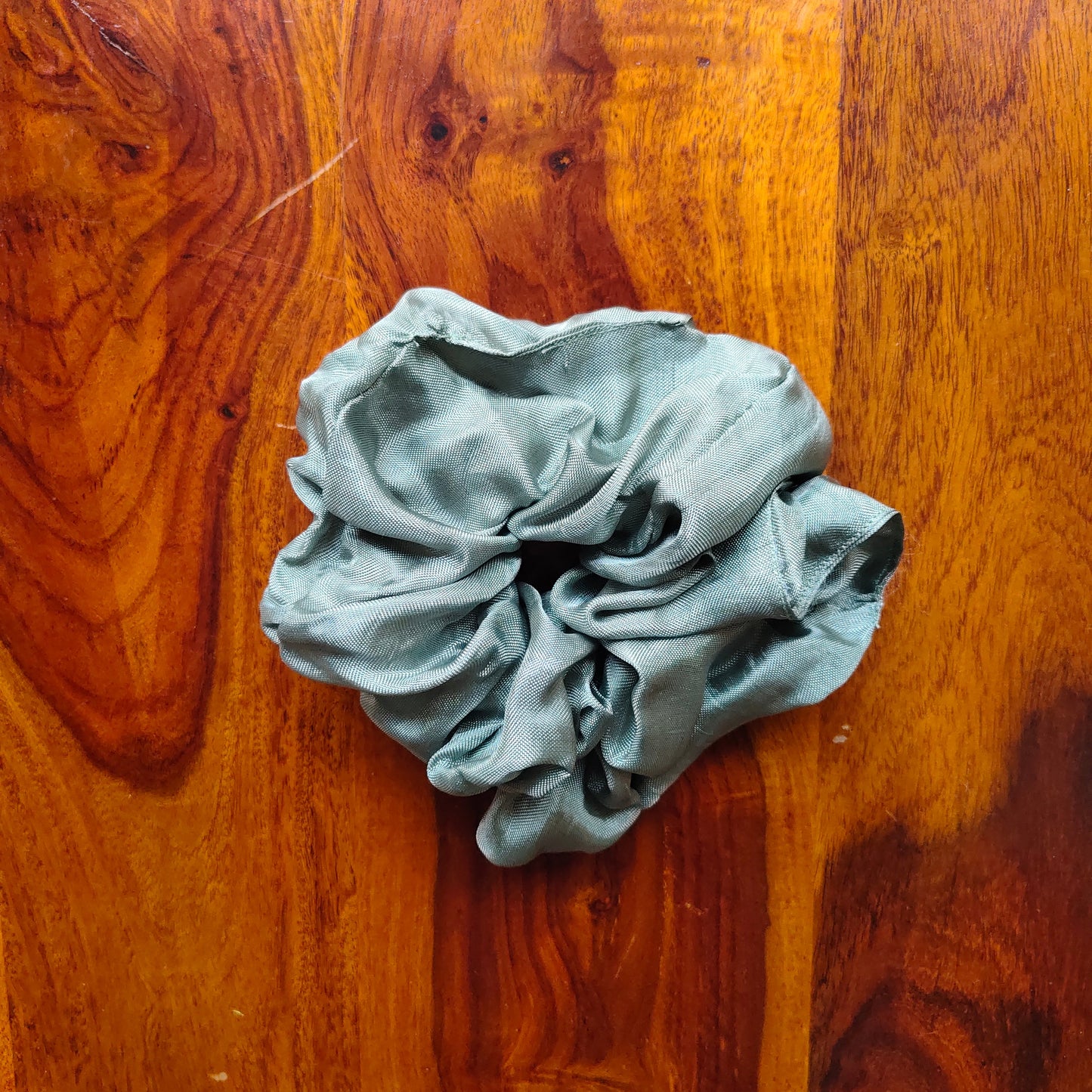 Prelo Medium Scrunchie