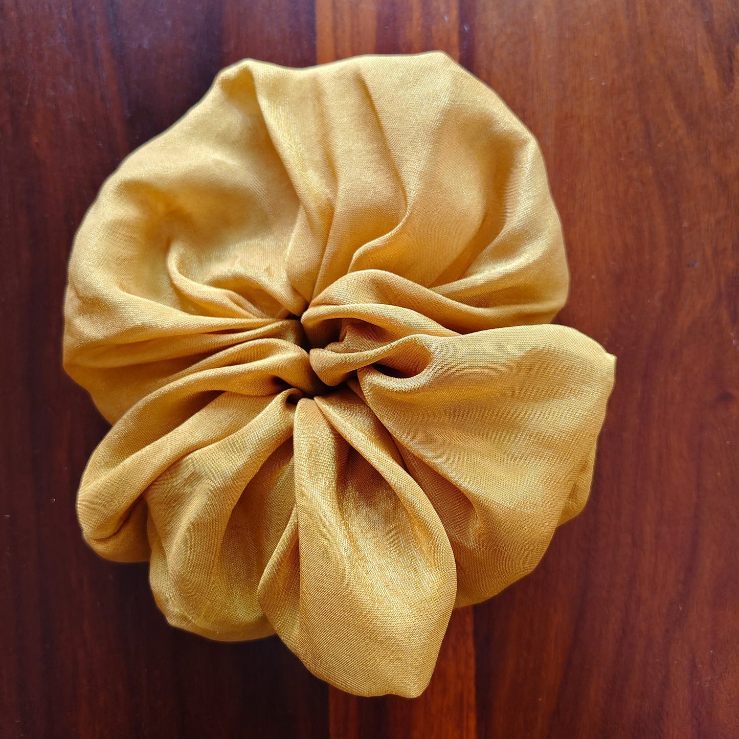 Prelo large satin scrunchie