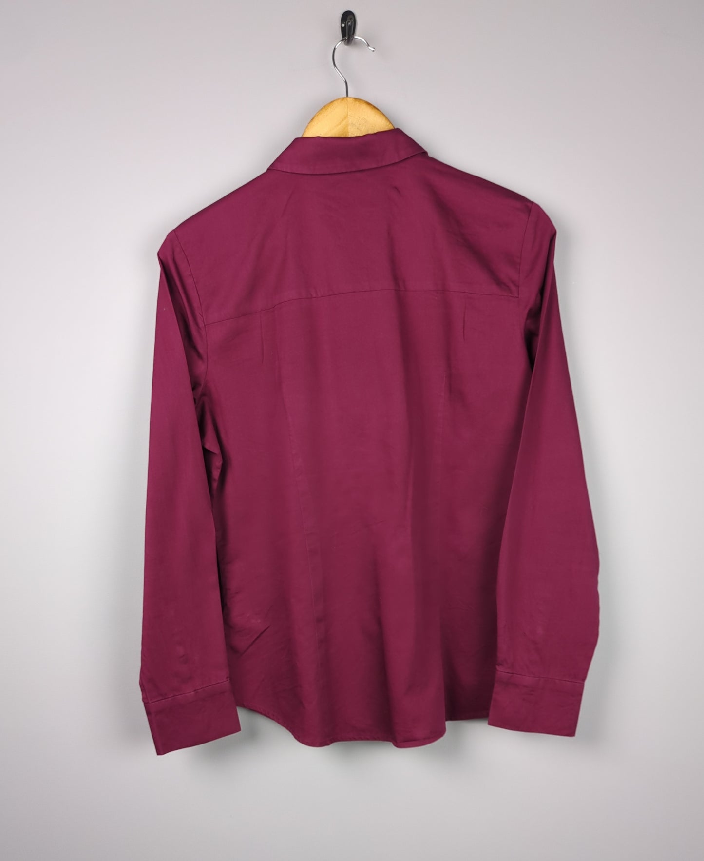 Maroon Minimalist