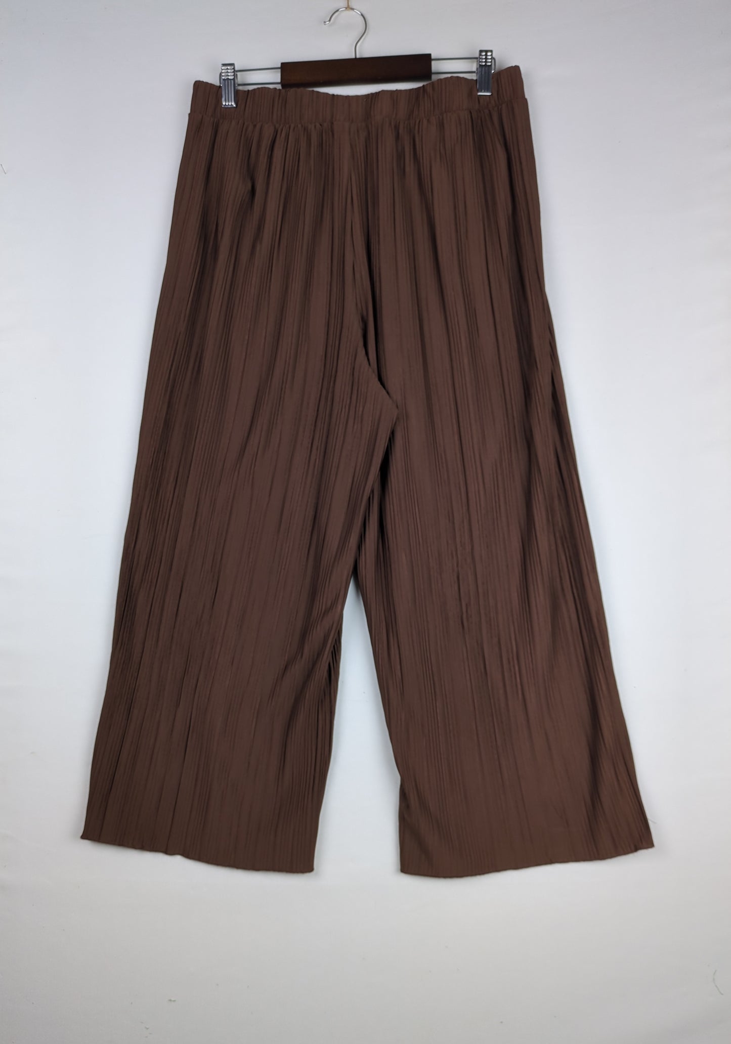 Flowy Brown