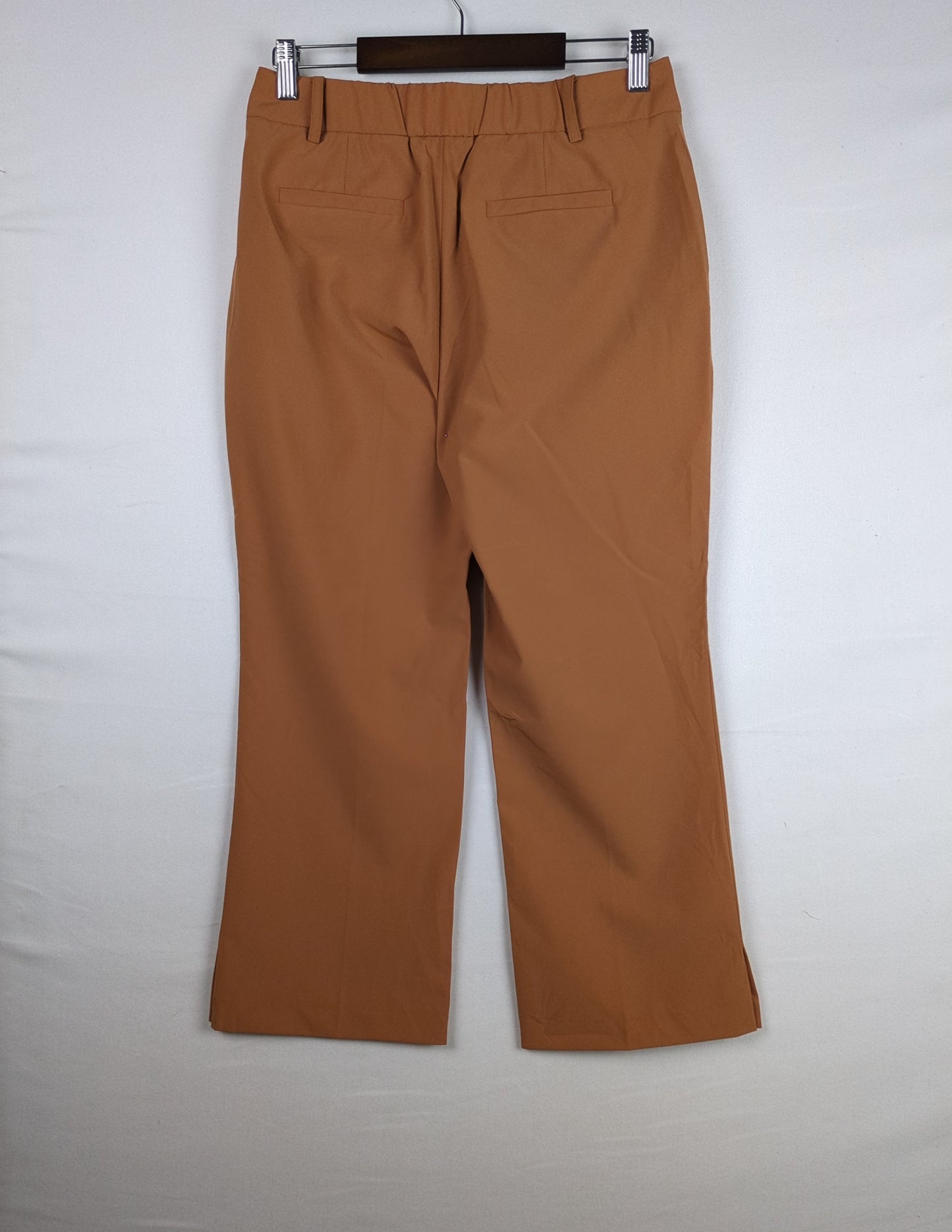 Auburn Cropped