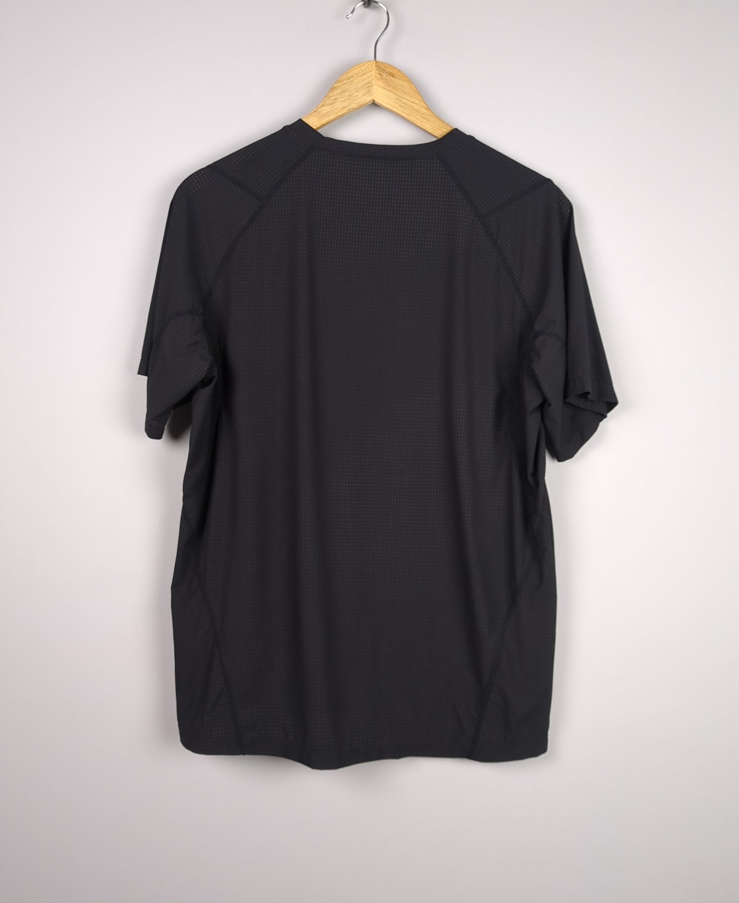 Aero Black