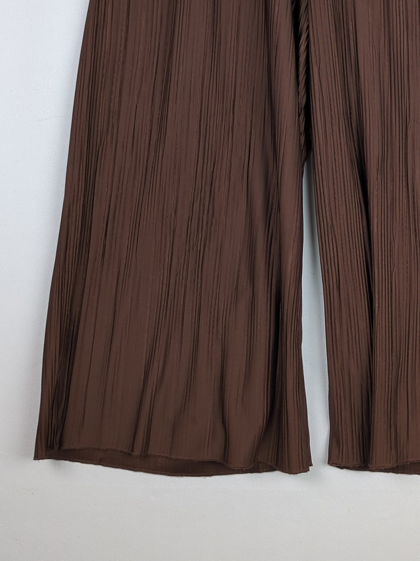 Flowy Brown