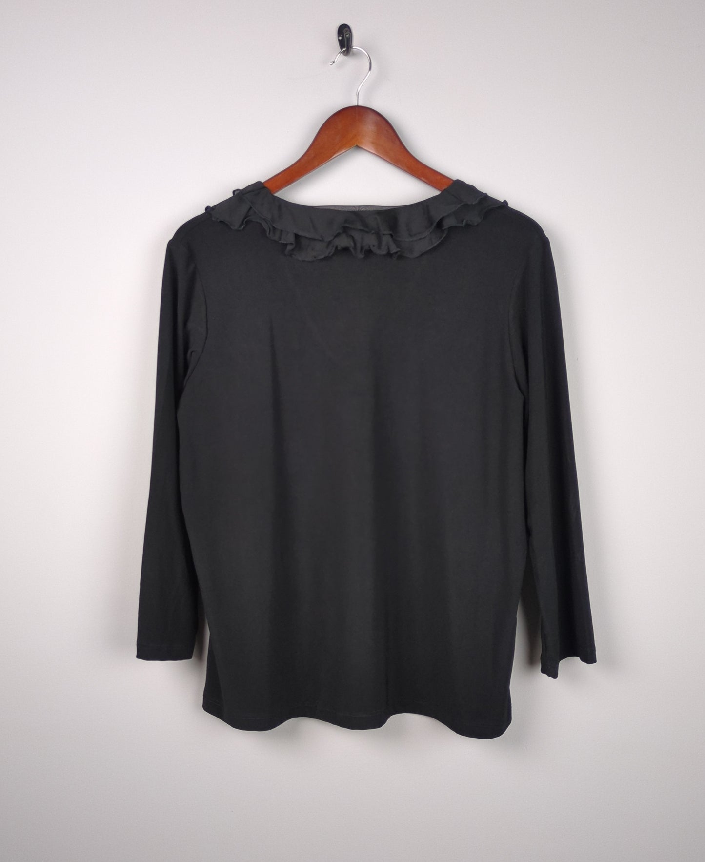 Ruffled Black