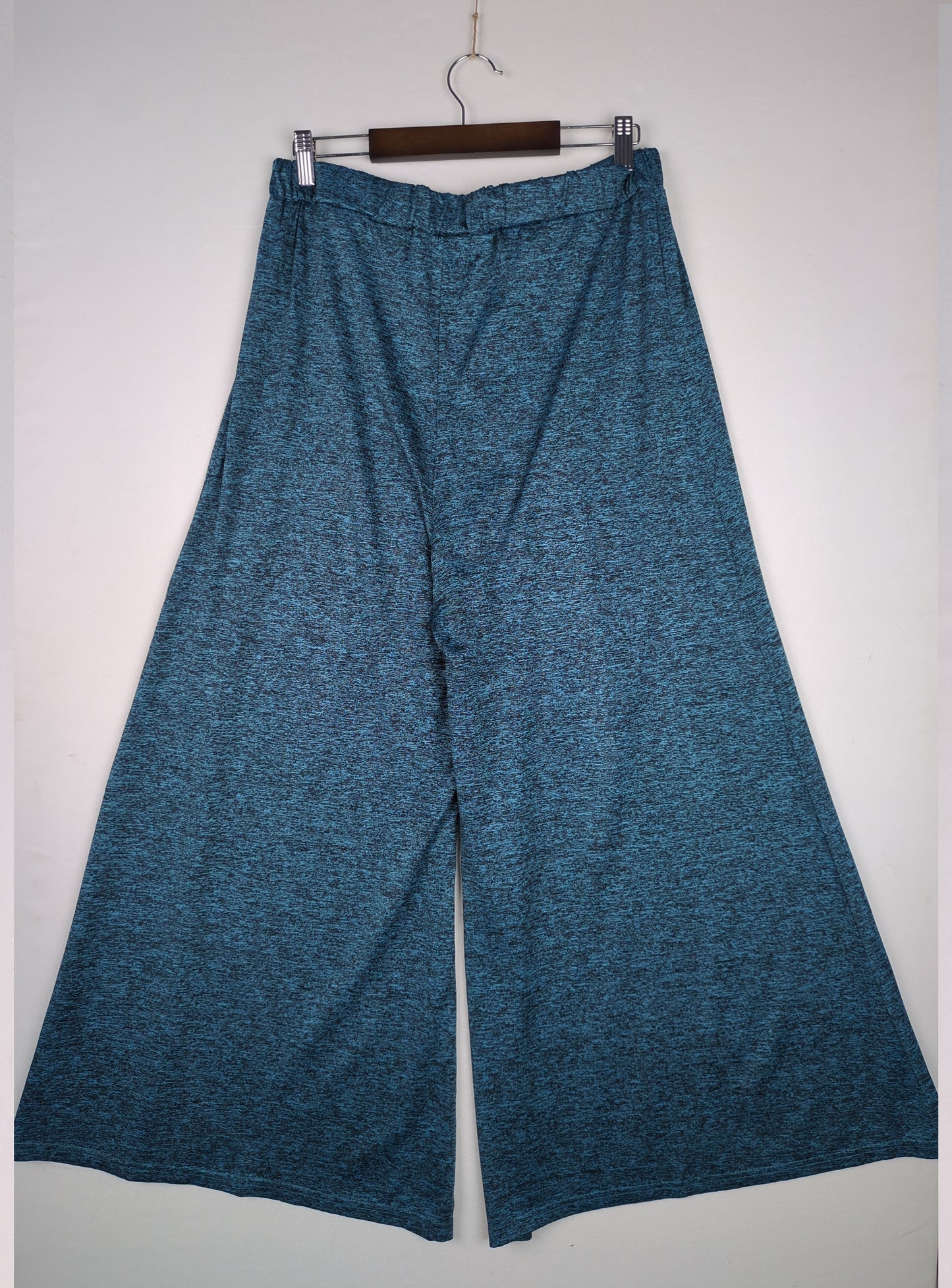Flowy Blue