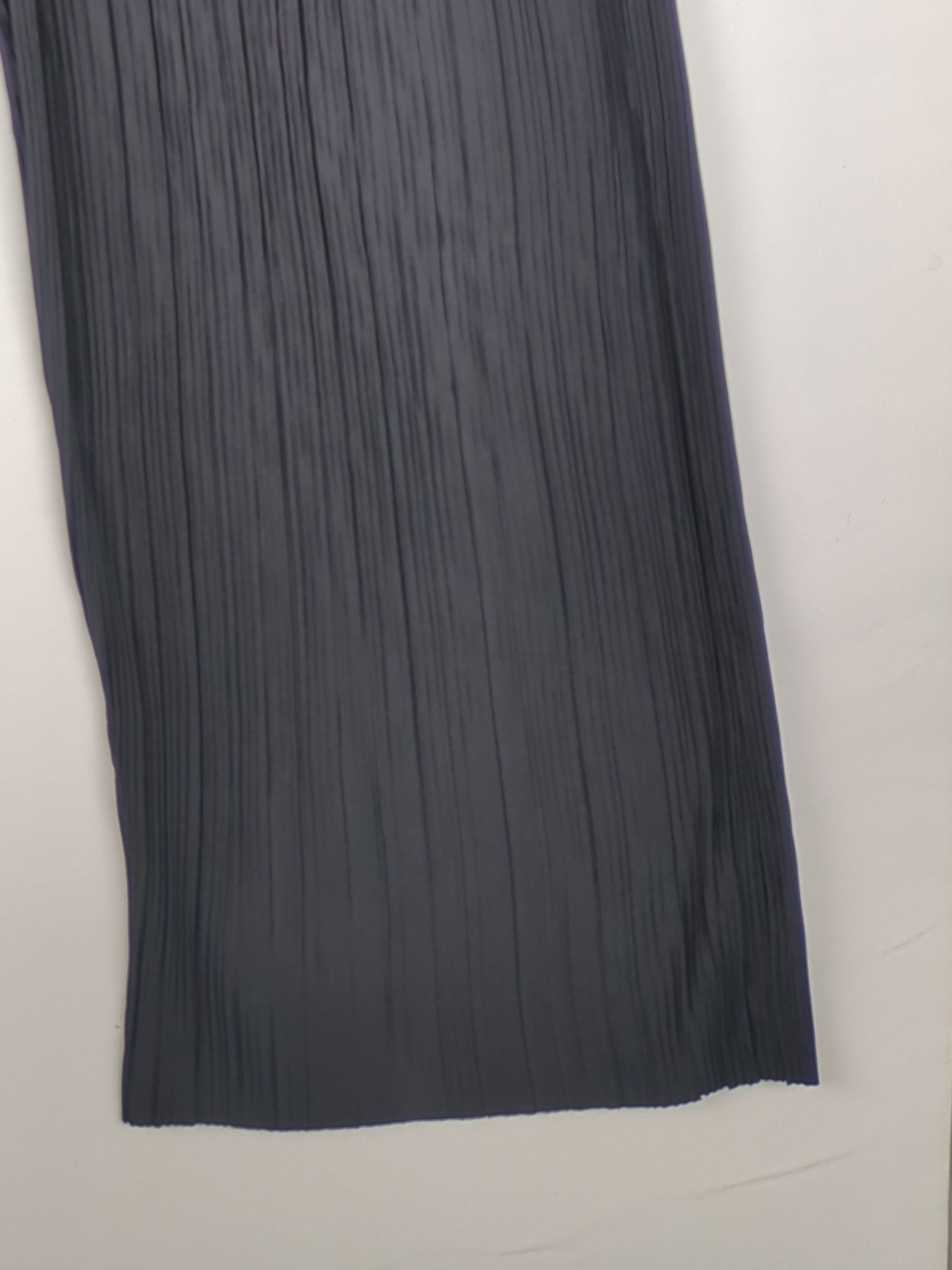 Pleated Black