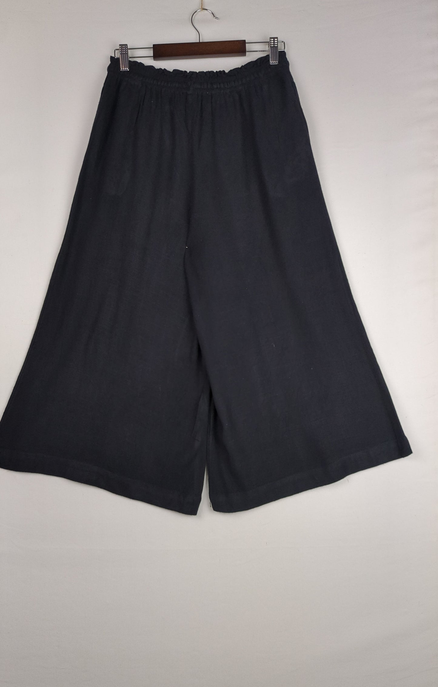 Comfy Black
