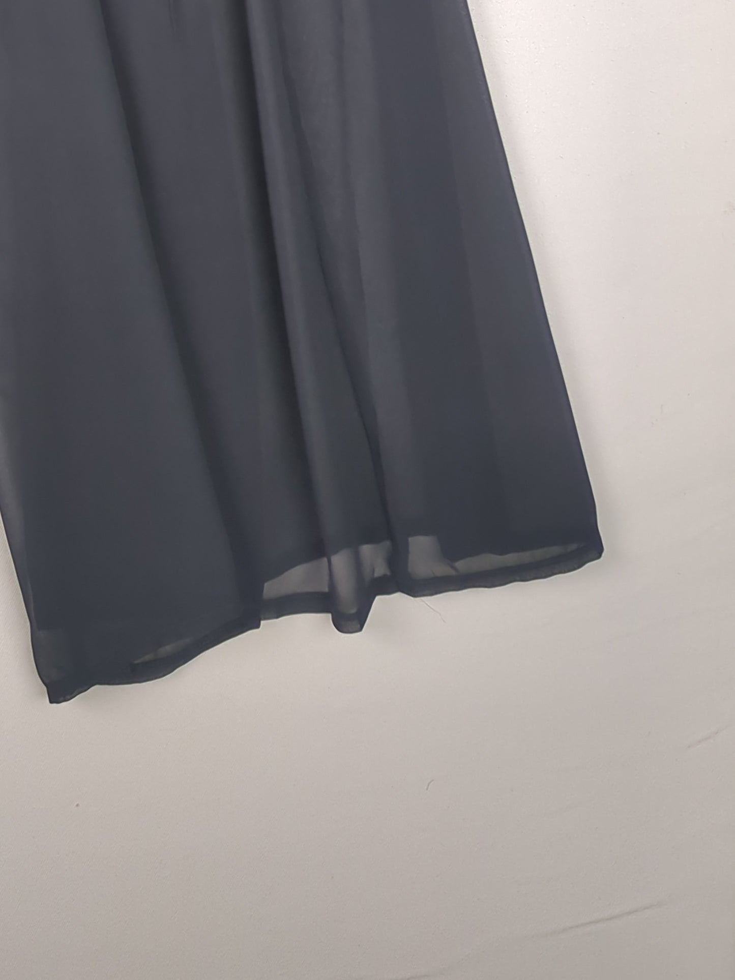 Flowy Grey