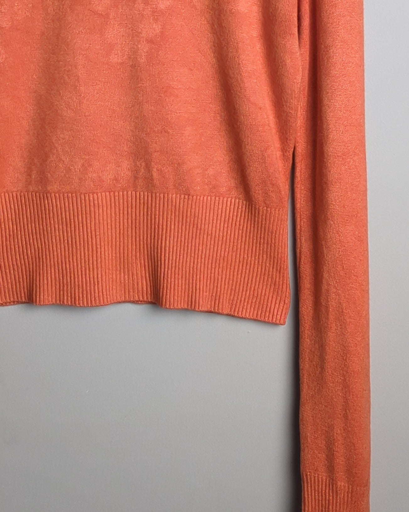 Persaman Petite Orange V-Neck Sweater