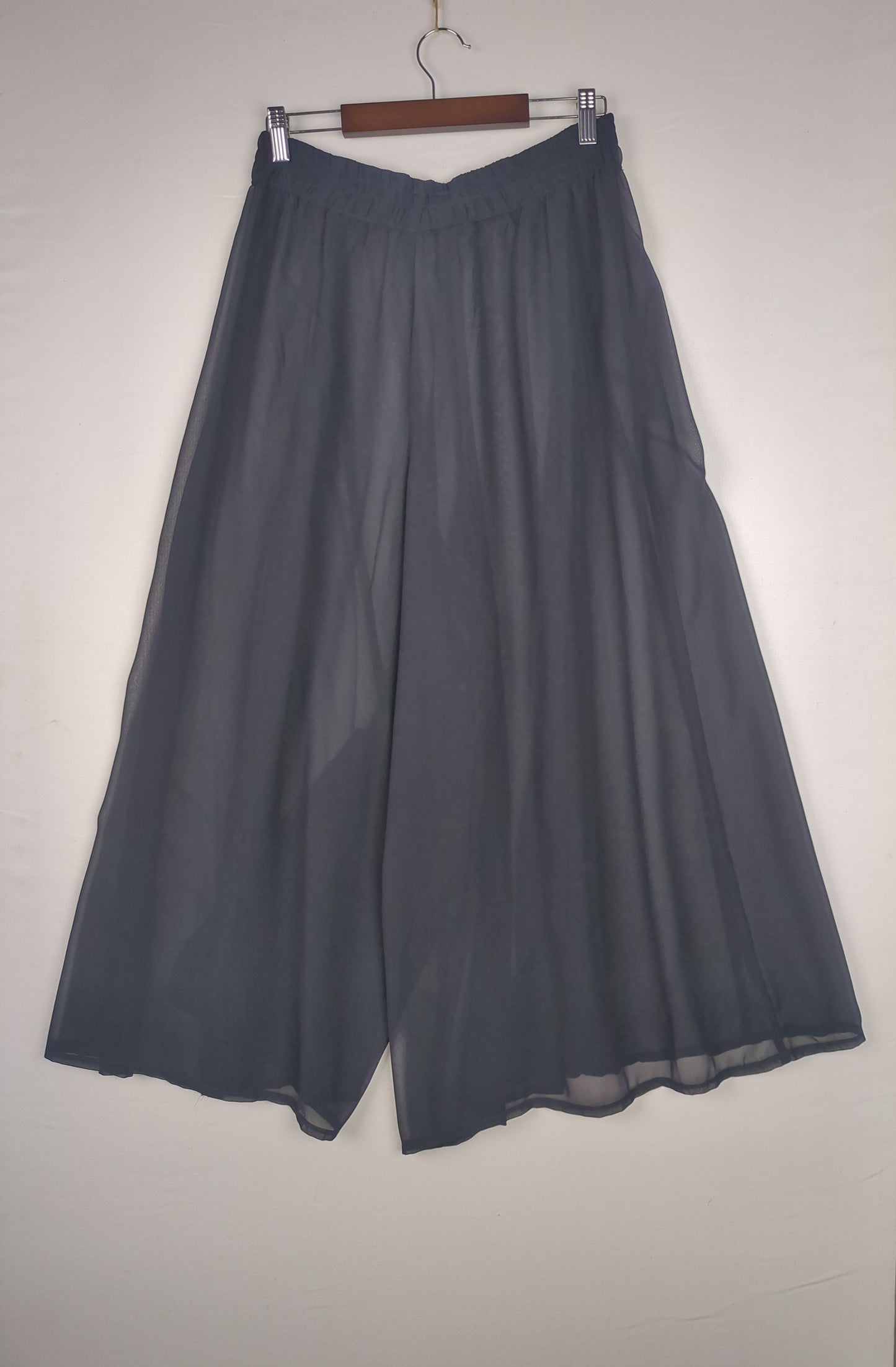 Flowy Grey