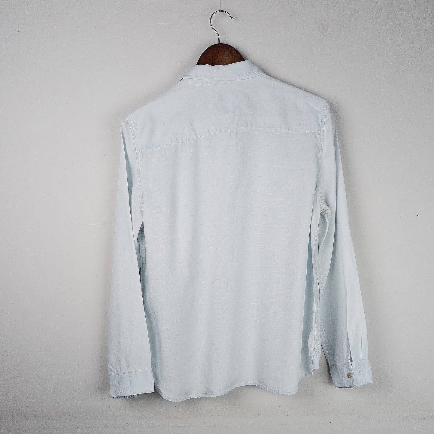 American Eagle Outfitters Button-Down Shirt