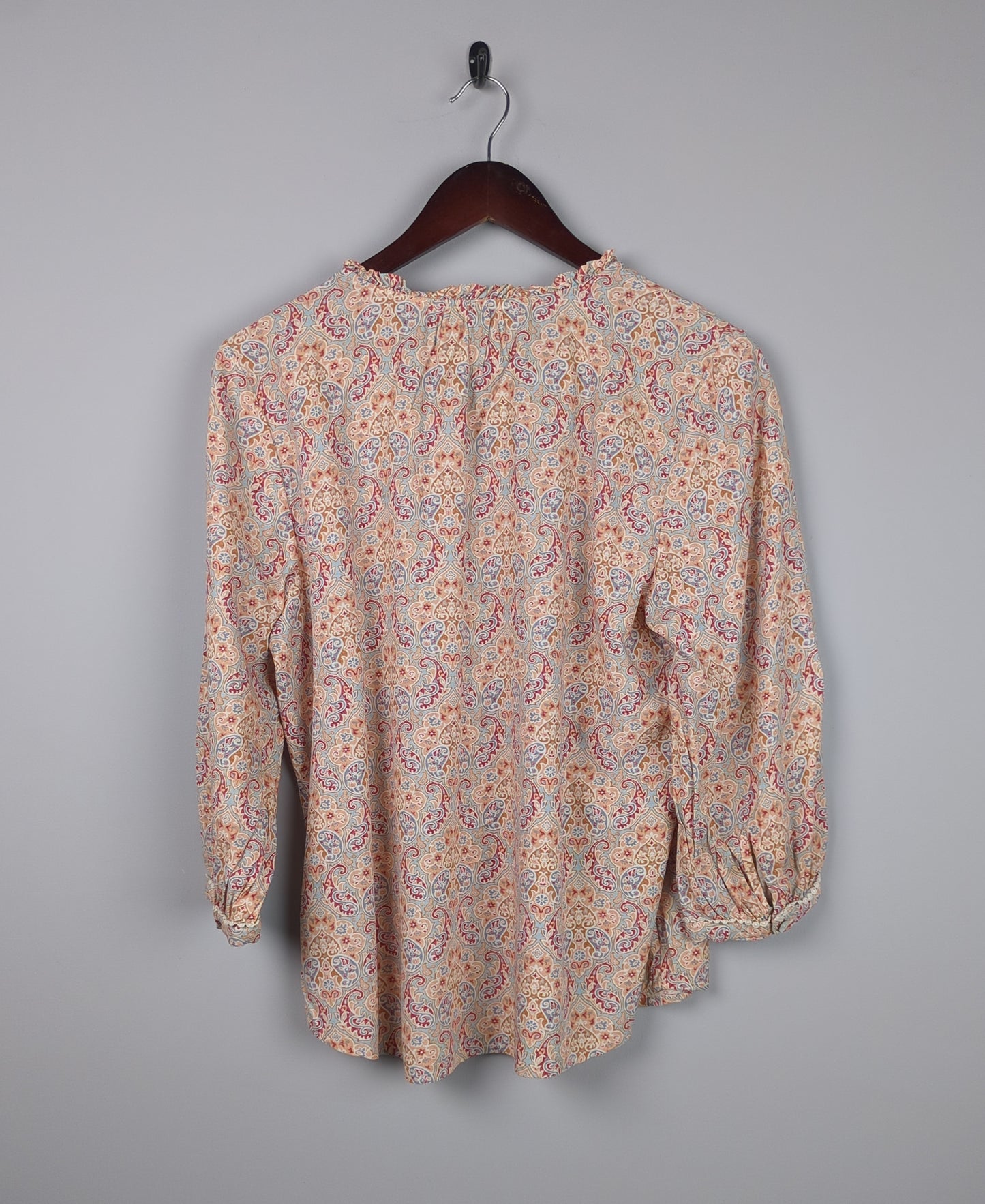 Peachy Paisley