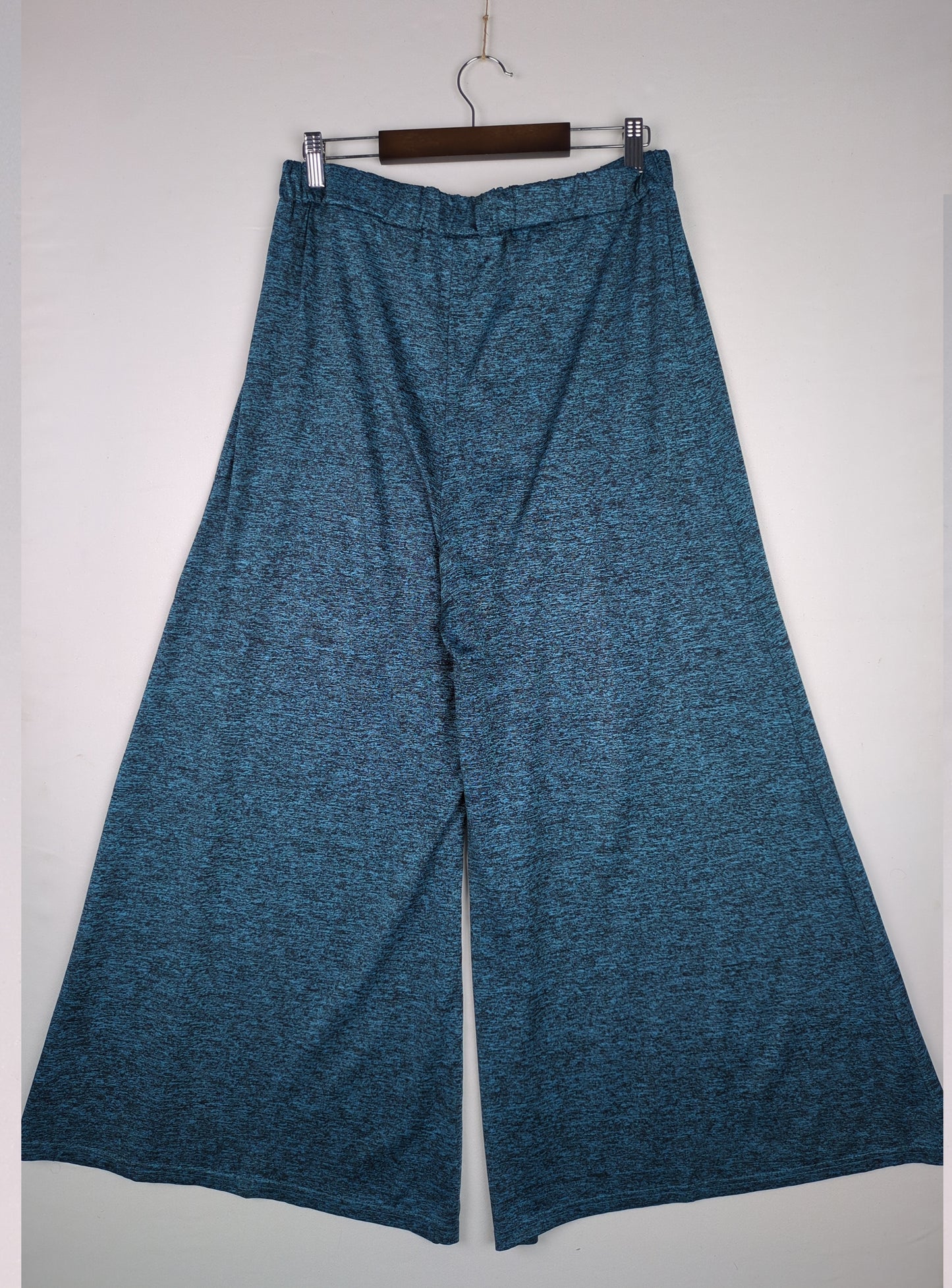 Flowy Blue
