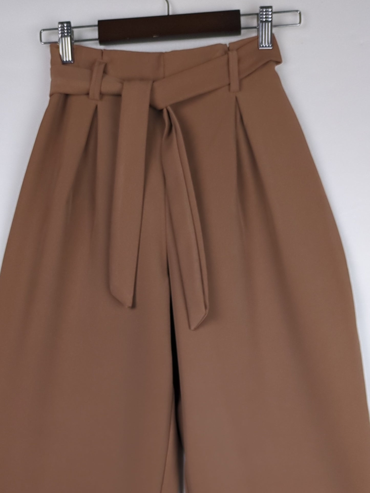 Flowy Beige
