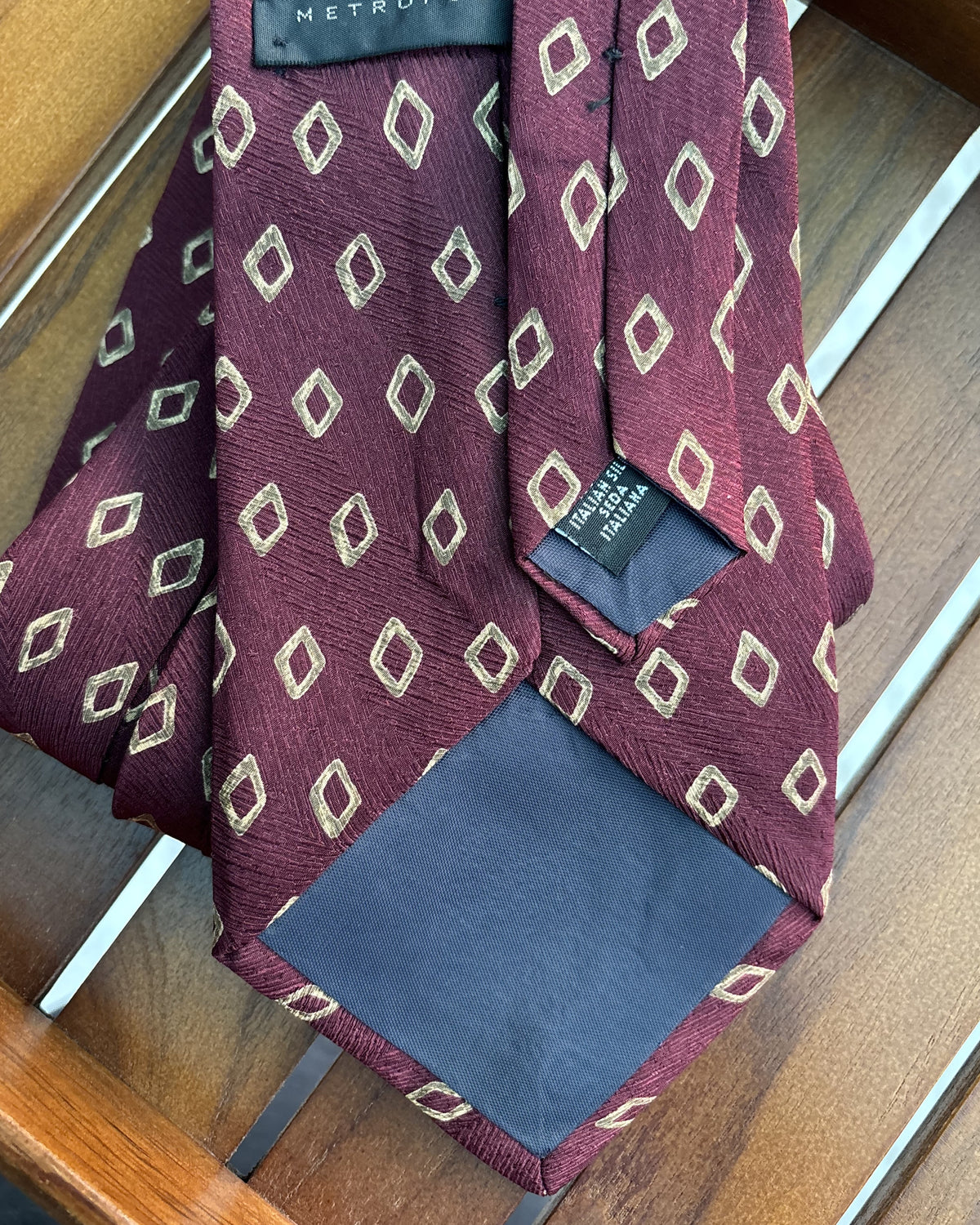 Metropolitan View Wine Geometric Necktie