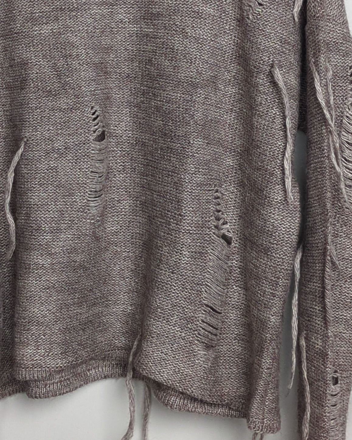 Zhashi Gray Distressed Sweater