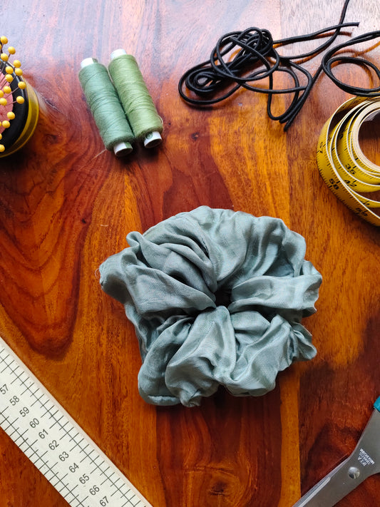 Prelo Medium Scrunchie