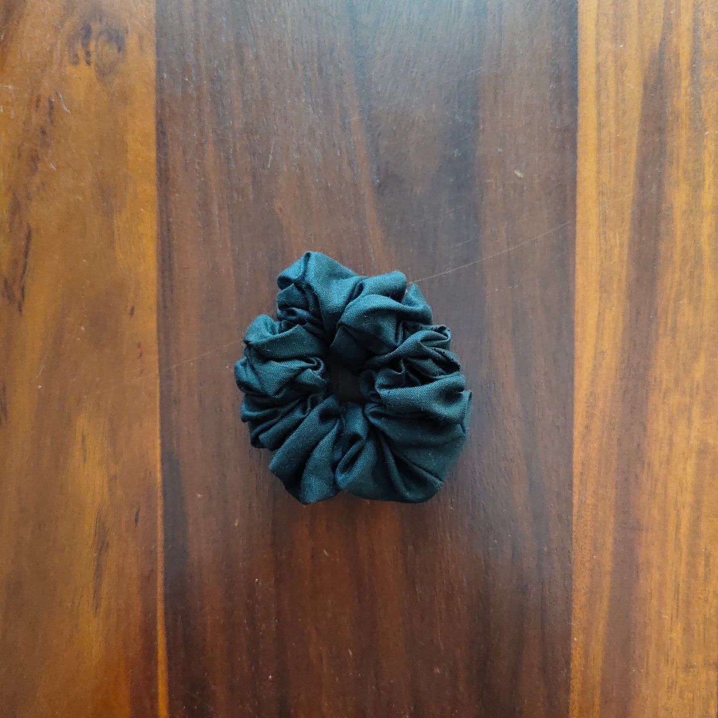 Prelo mini scrunchie solid black