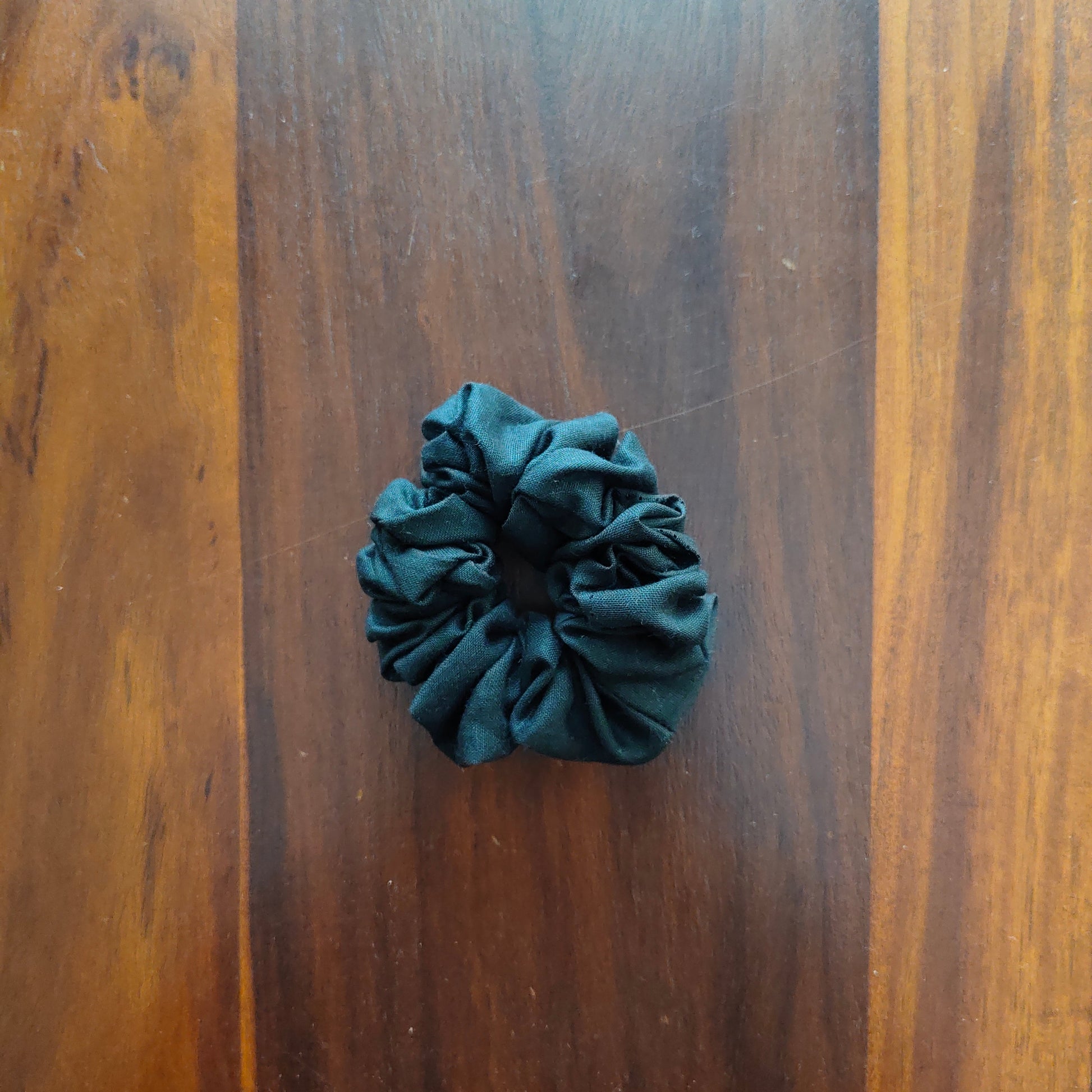 Prelo mini scrunchie solid black