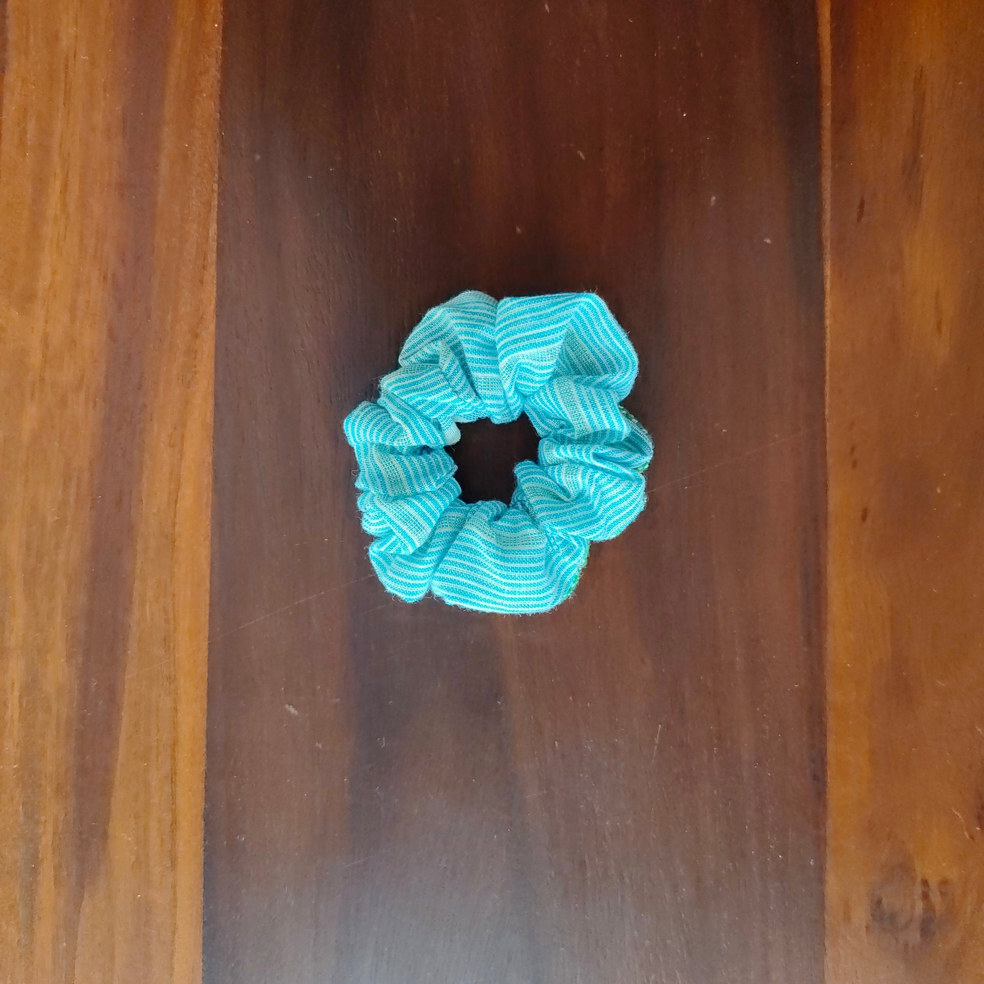 Prelo mini scrunchie in blue