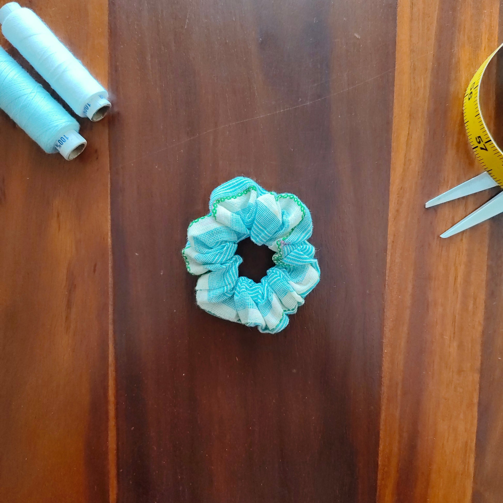 Prelo mini scrunchie in blue