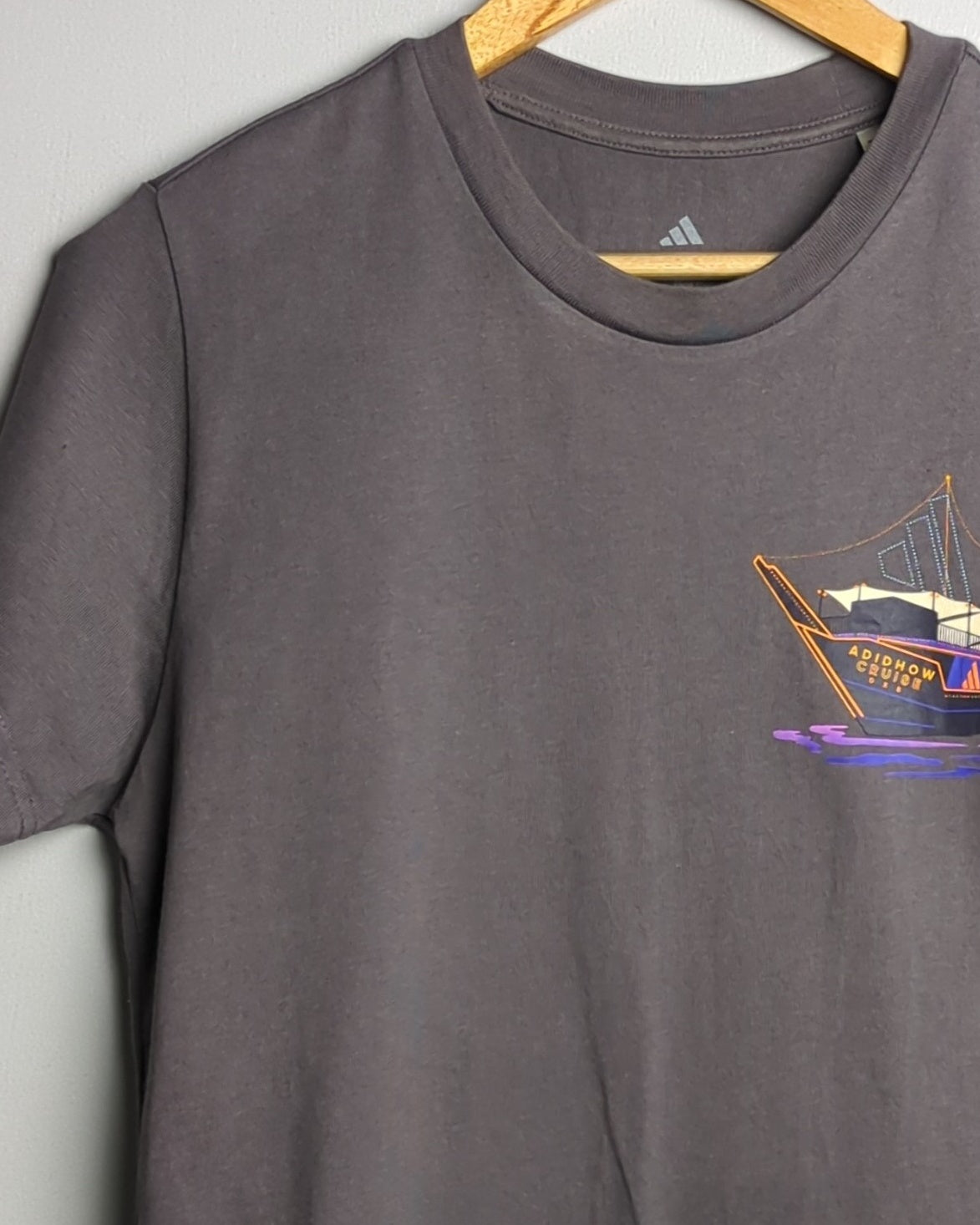 Addidas Gray Graphic T-Shirt