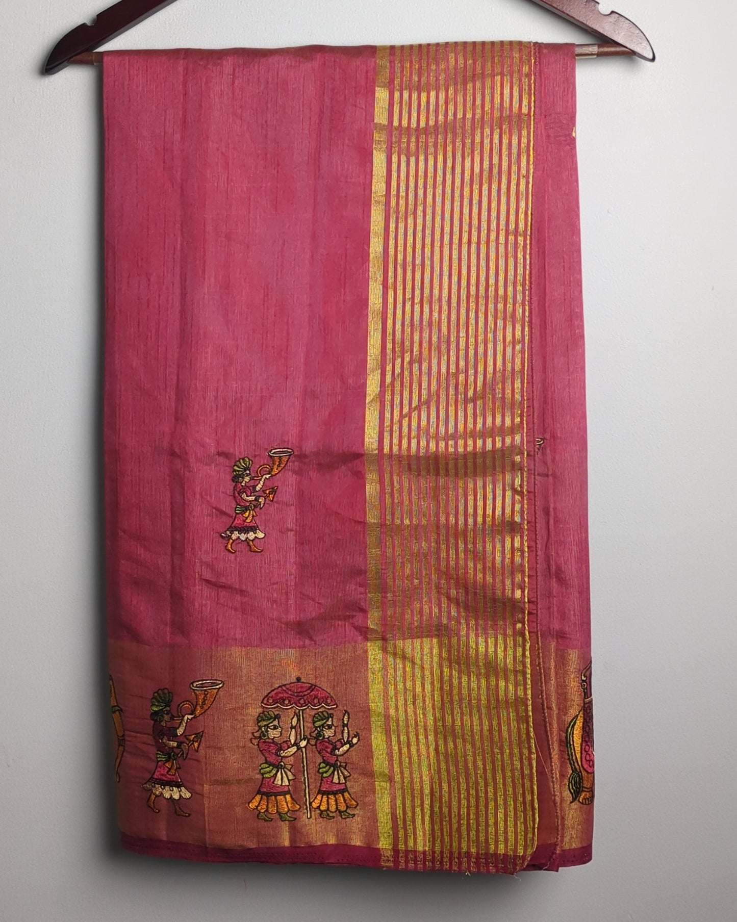 Pink Embroidered Saaree