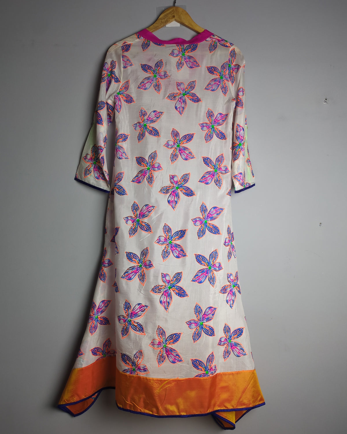 Uthenia White Floral Kurti