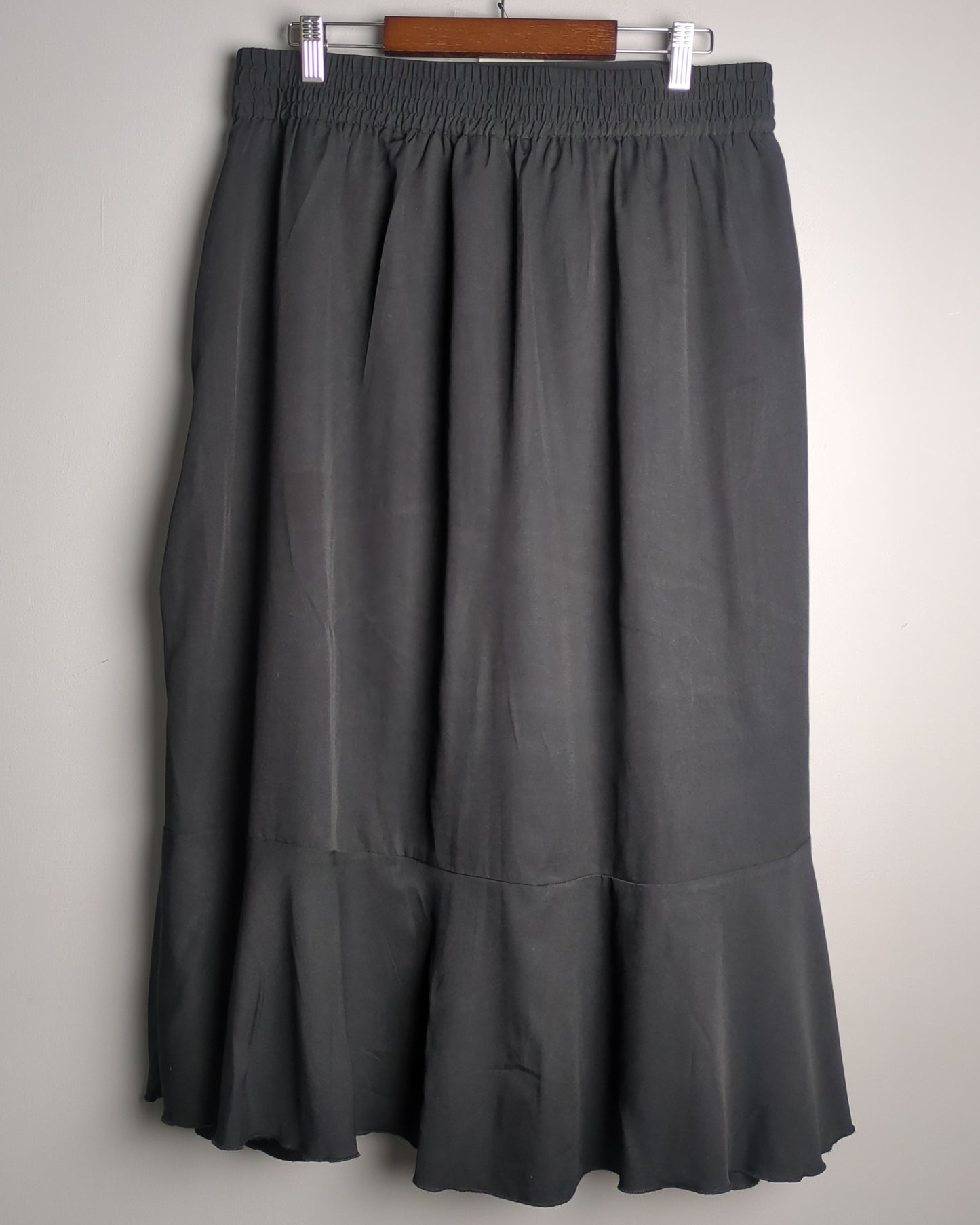 Bitter Line Black Midi Skirt