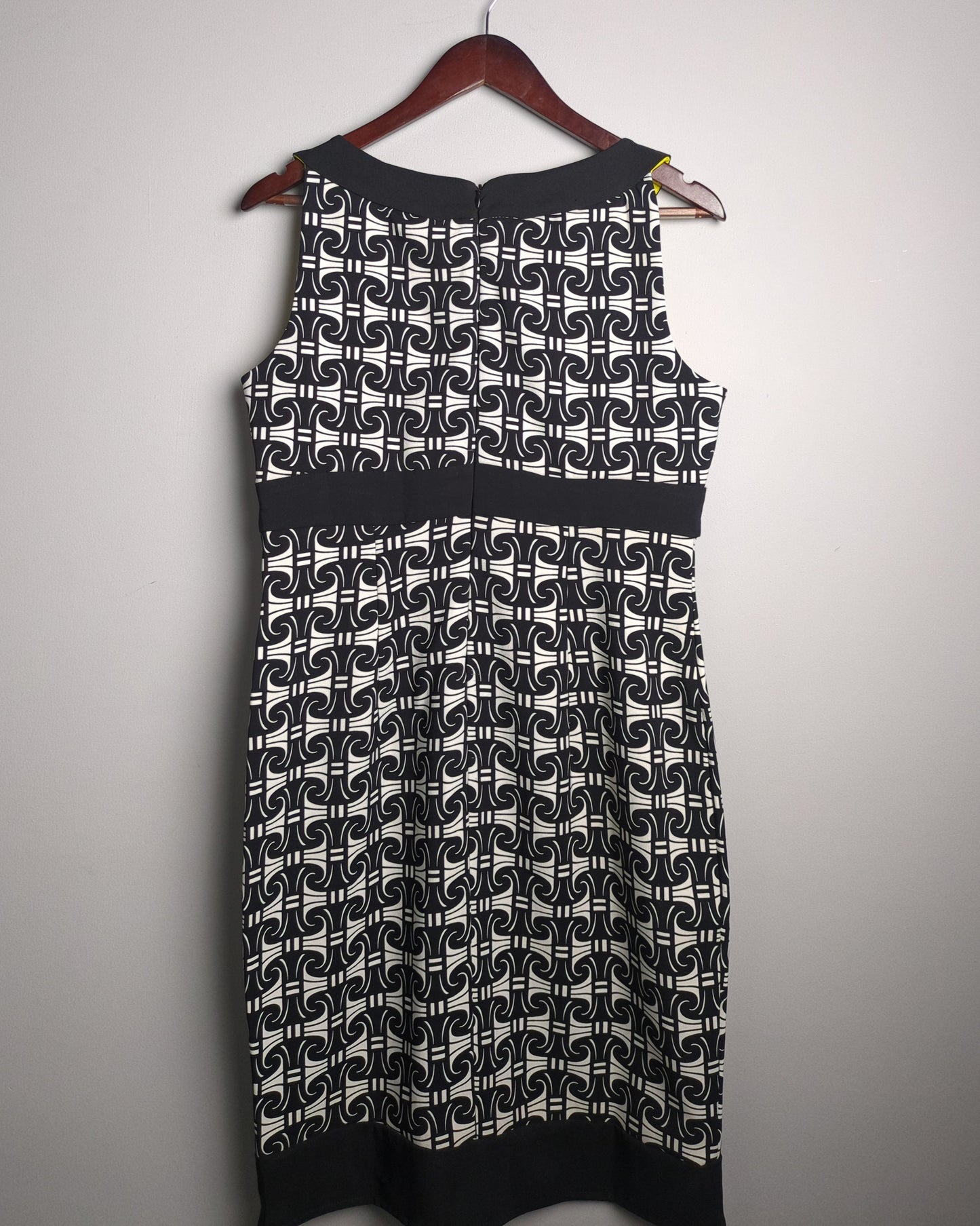Avirate Black Geometric Dress