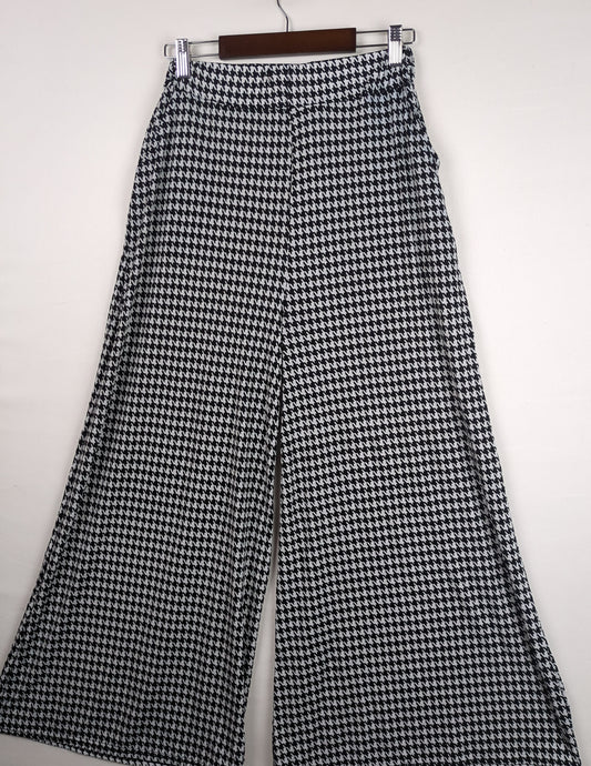 Houndstooth Chic