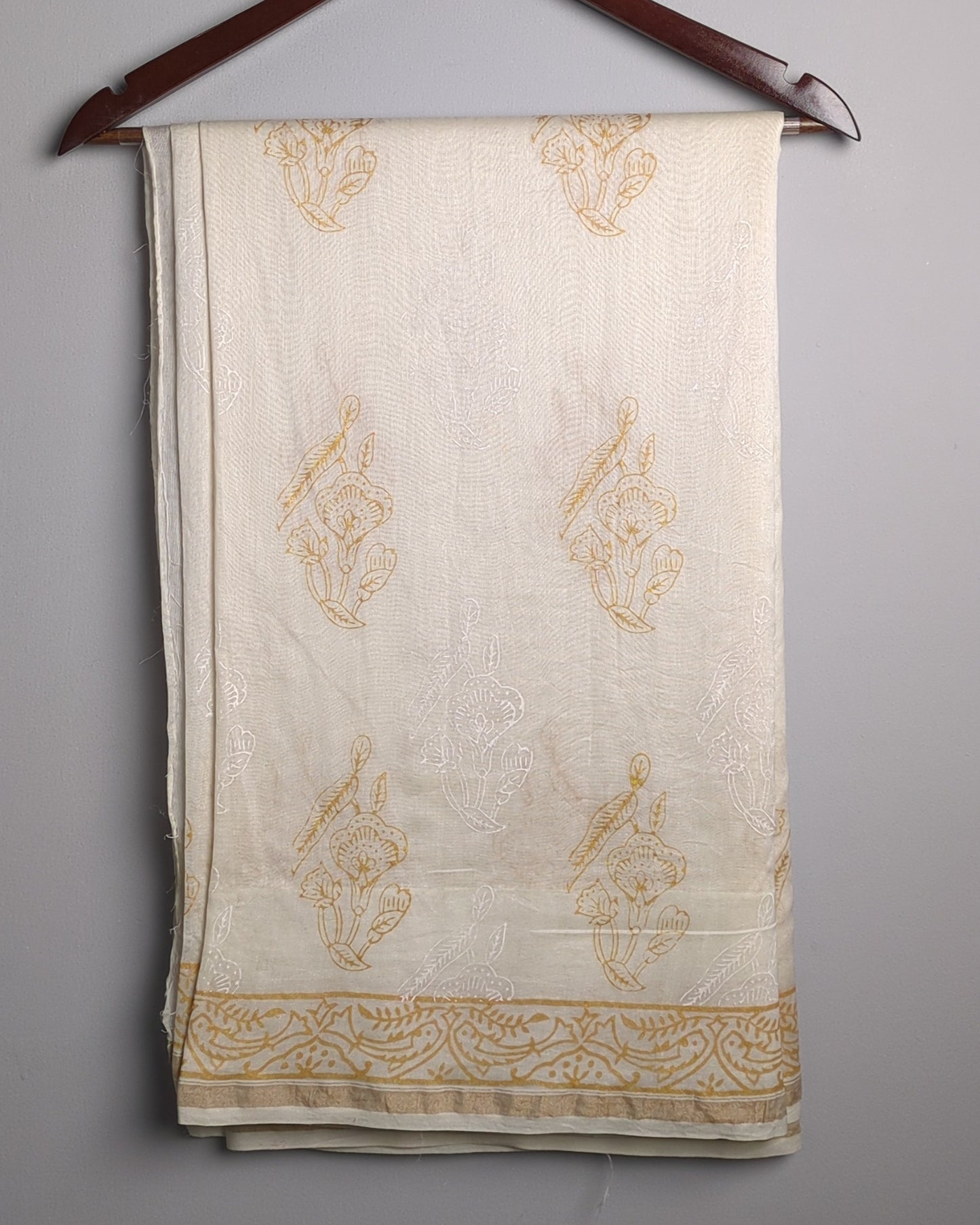 Beige Printed Saaree