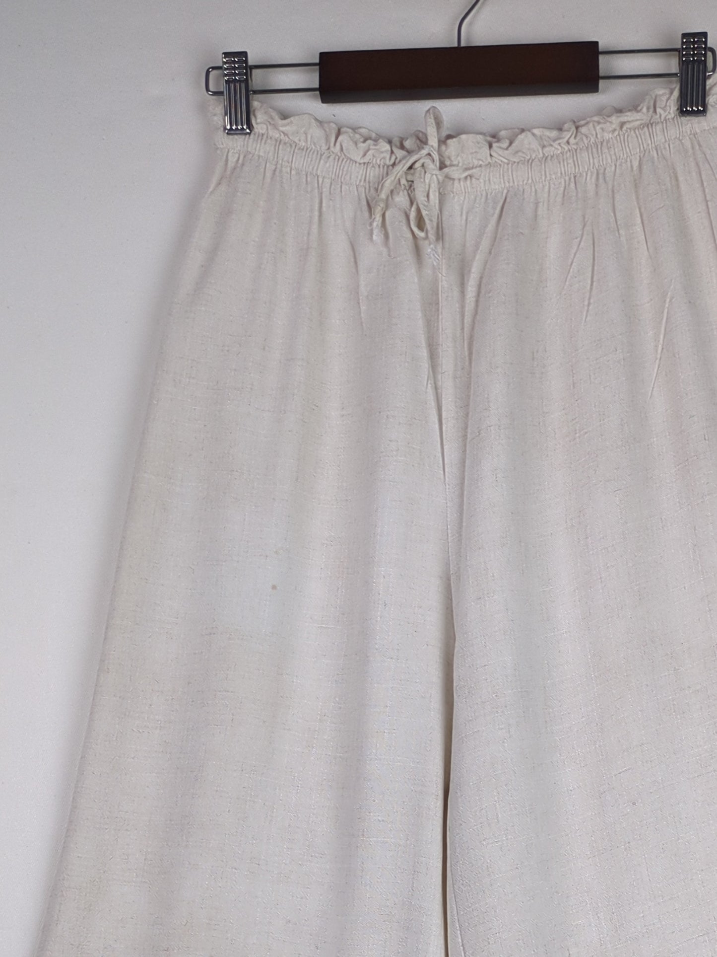 Flowy Beige
