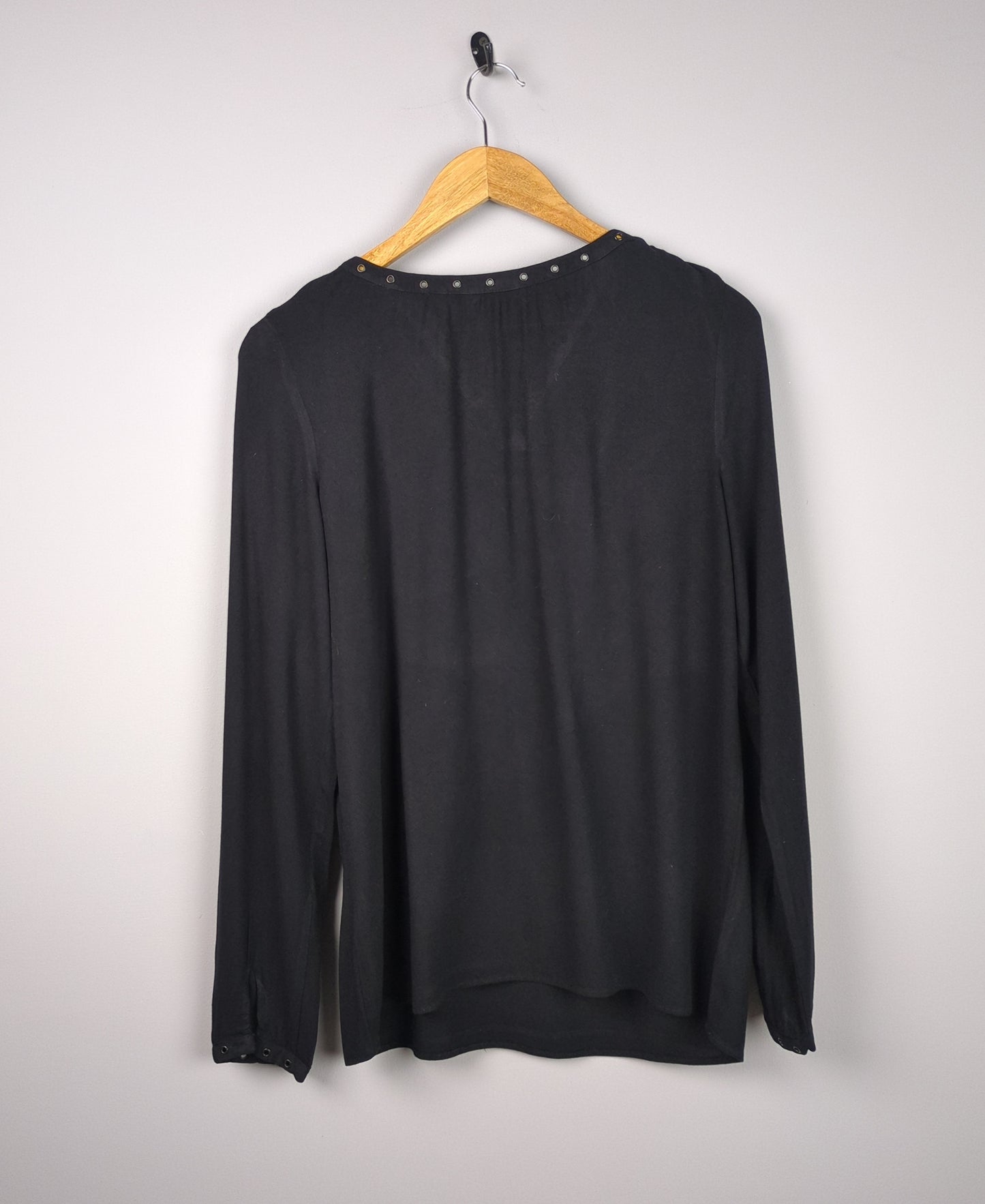 Laced Black