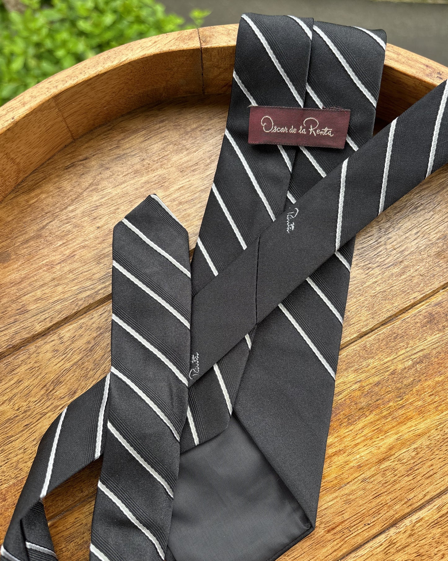 Oscar De Le Renta Black Striped Silk Necktie