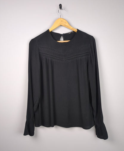 Laced Black