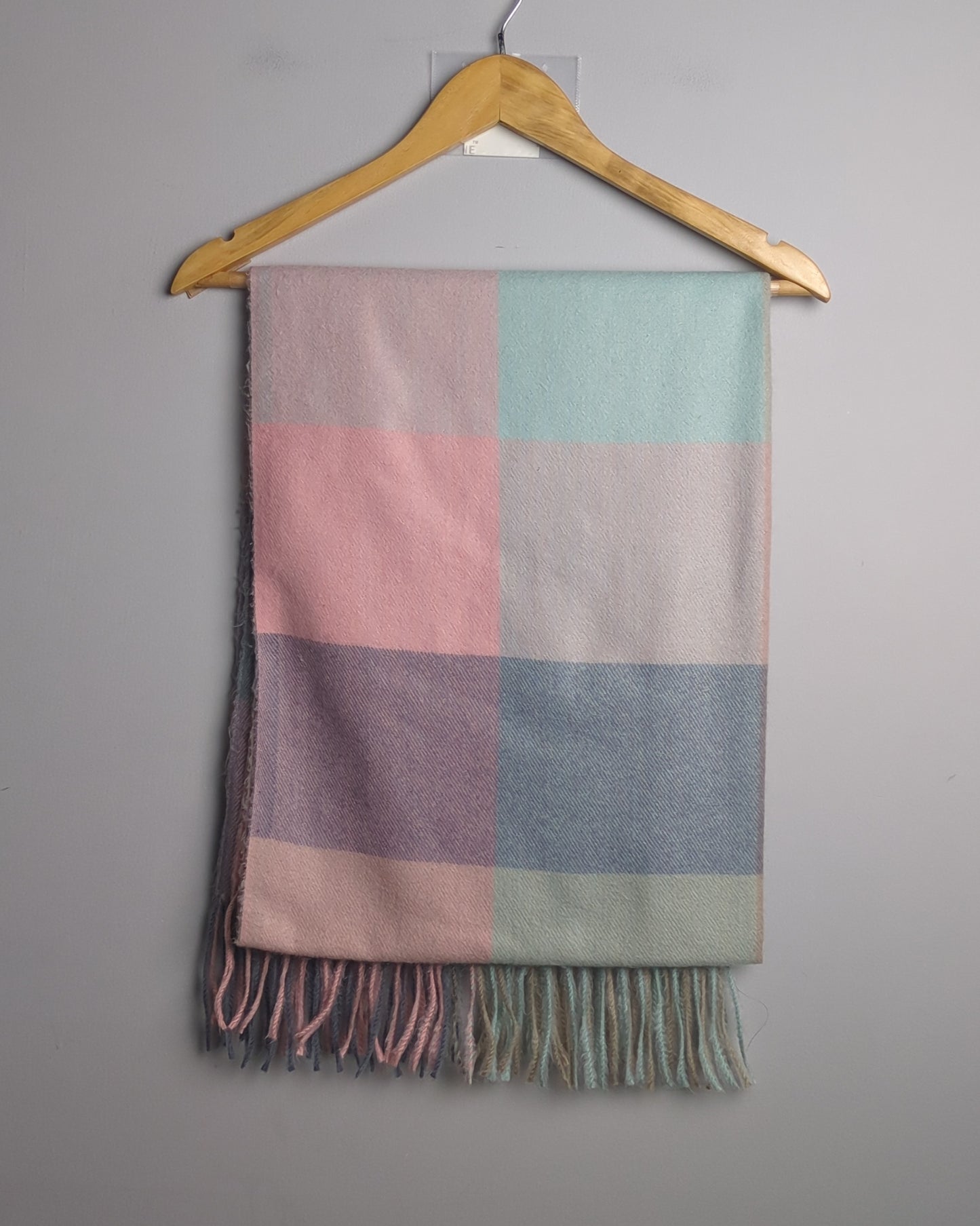 Pink Woolen Stole