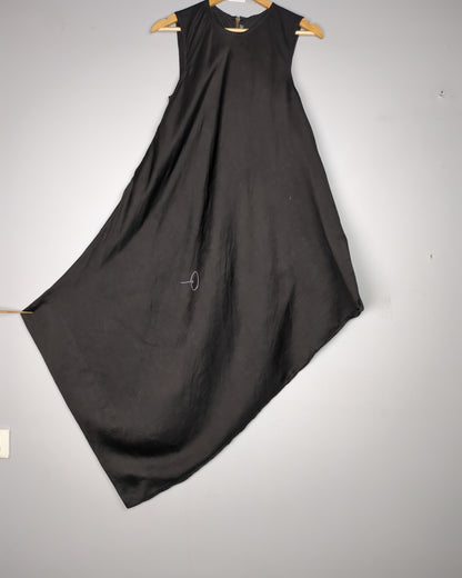 Black Sleeveless Dress