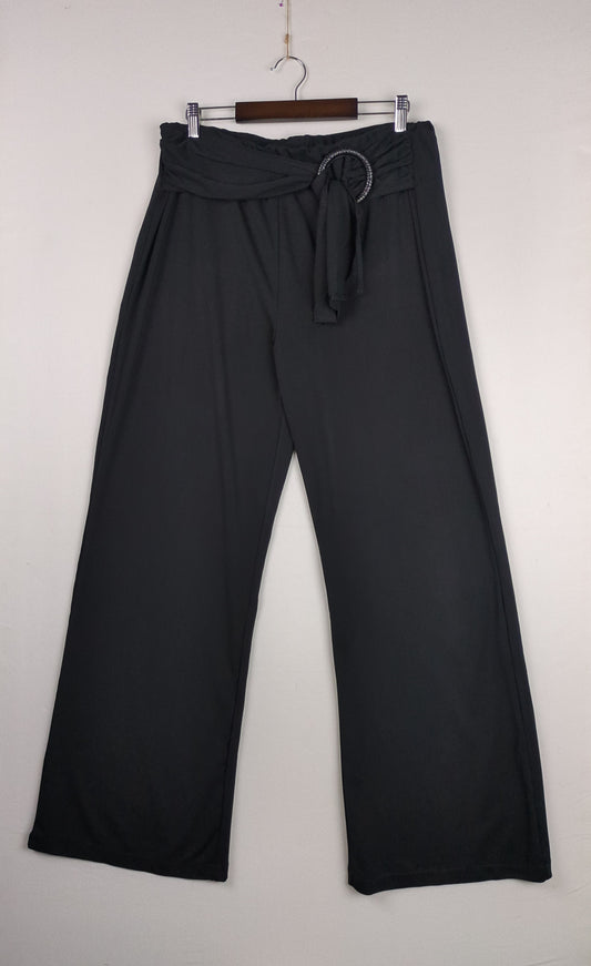 Flowy Black
