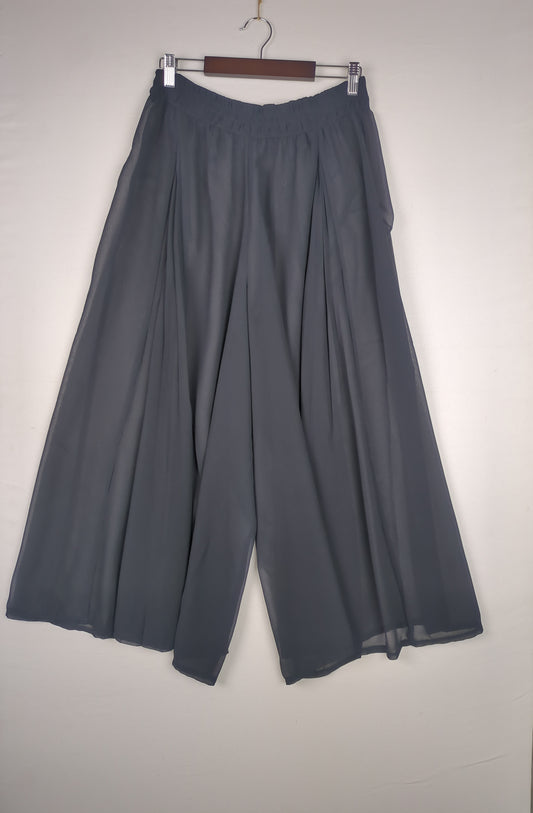Flowy Grey
