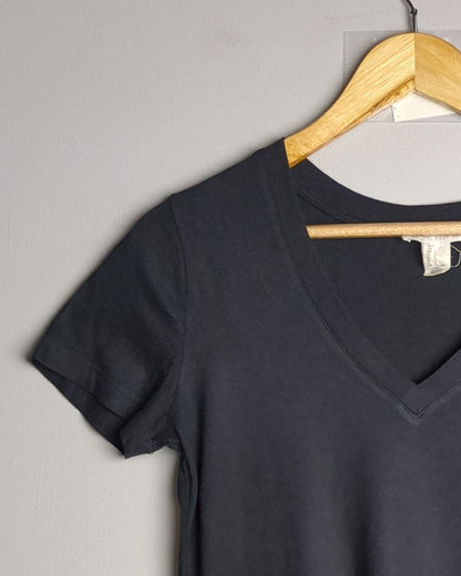 Forever 21 Black V-Neck T-Shirt