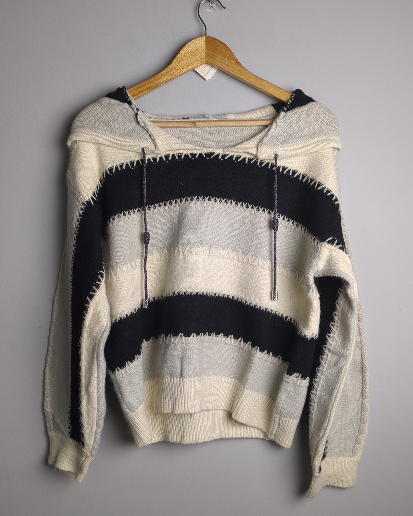 Tun Gray Hooded Sweater