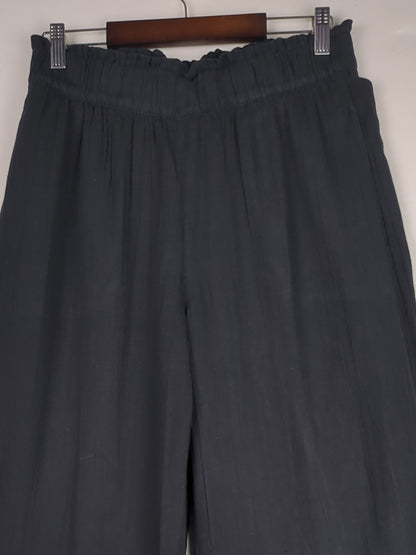 Flowy Black