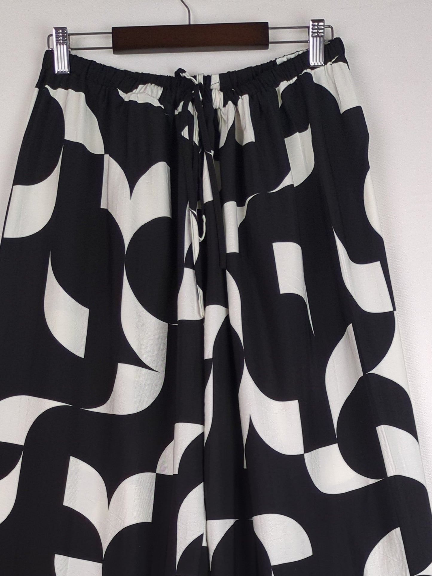 Geometric Black