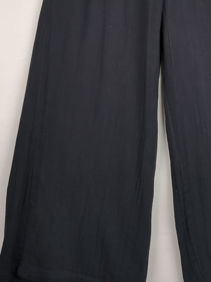 Flowy Black