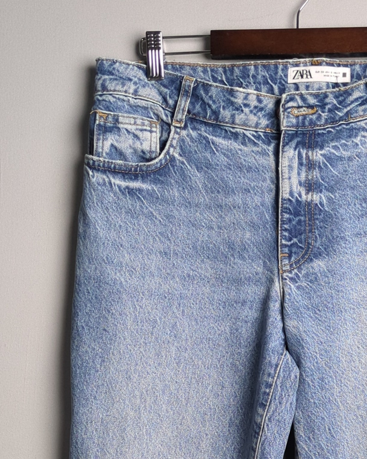 Zara Loose Tapered Blue Washed Jeans