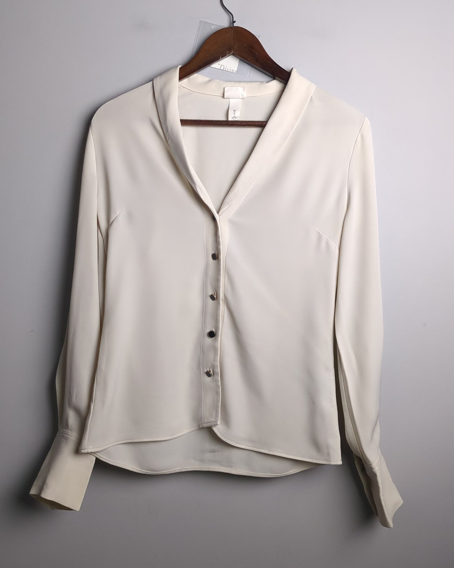 H&M Beige Buttoned Blouse