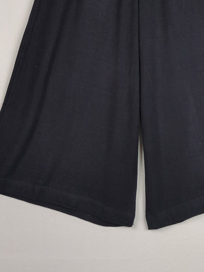 Comfy Black