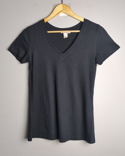 Forever 21 Black V-Neck T-Shirt